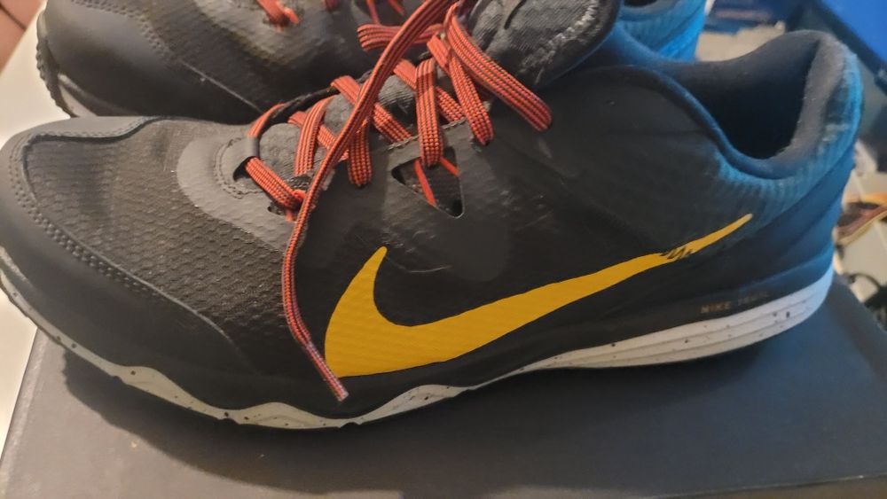 Adidași NIKE,mărime 46