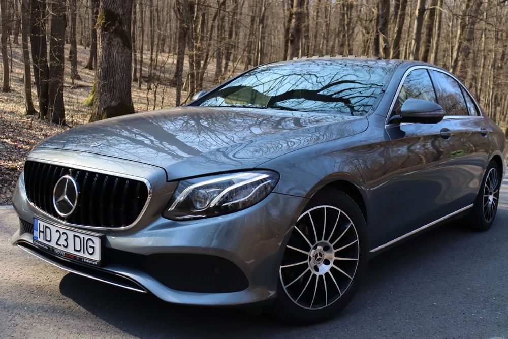 Mercedes-Benz E Mașină foarte îngrijită
