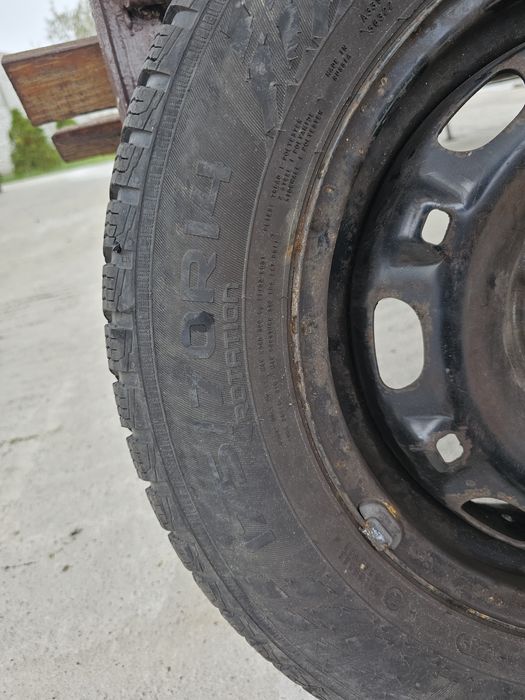 Jante 14" echipate cu anvelope Nokian dot 2219 175 70 r14