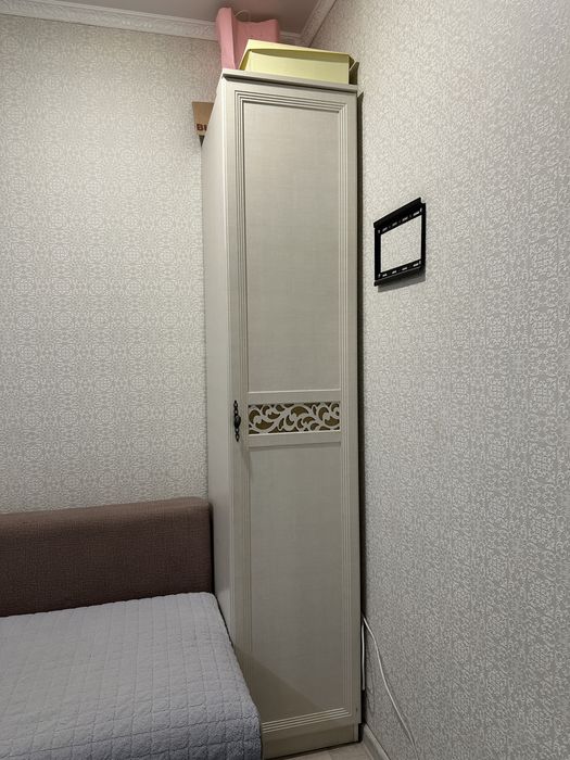 Продам спальный шкаф