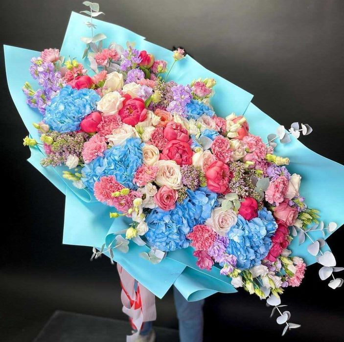 Розы пионы цветы букеты сирень