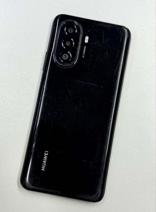 Продам Huawei nova Y70