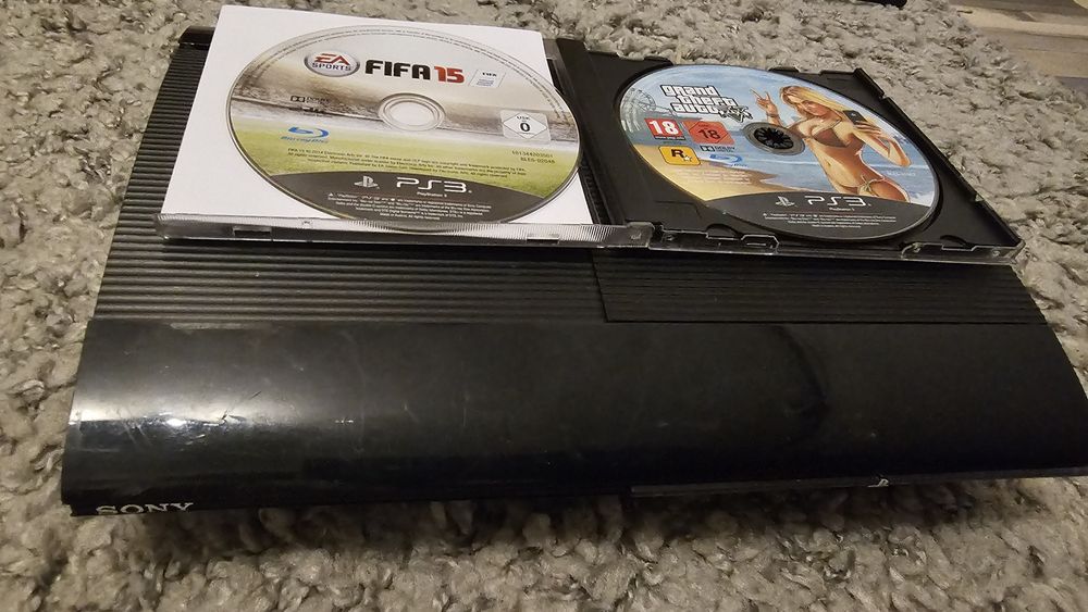 Playstation 3 Sony ps3 + joc GTA 5 si Fifa