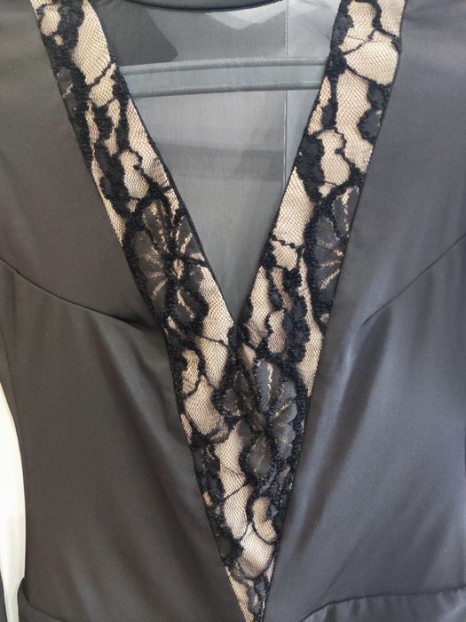 Черен стилен гащеризон на ,,Алеса"с гол гръб