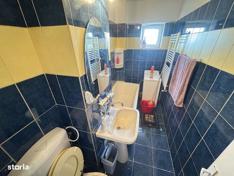 Apartament 2 camere zona Poarta 6 cu Centrala si Parcare