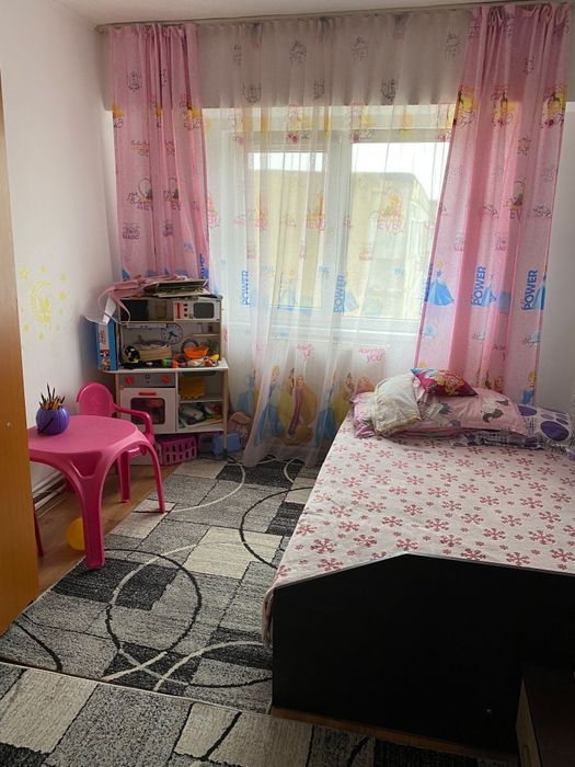 Apartament 3 camere vs uri
