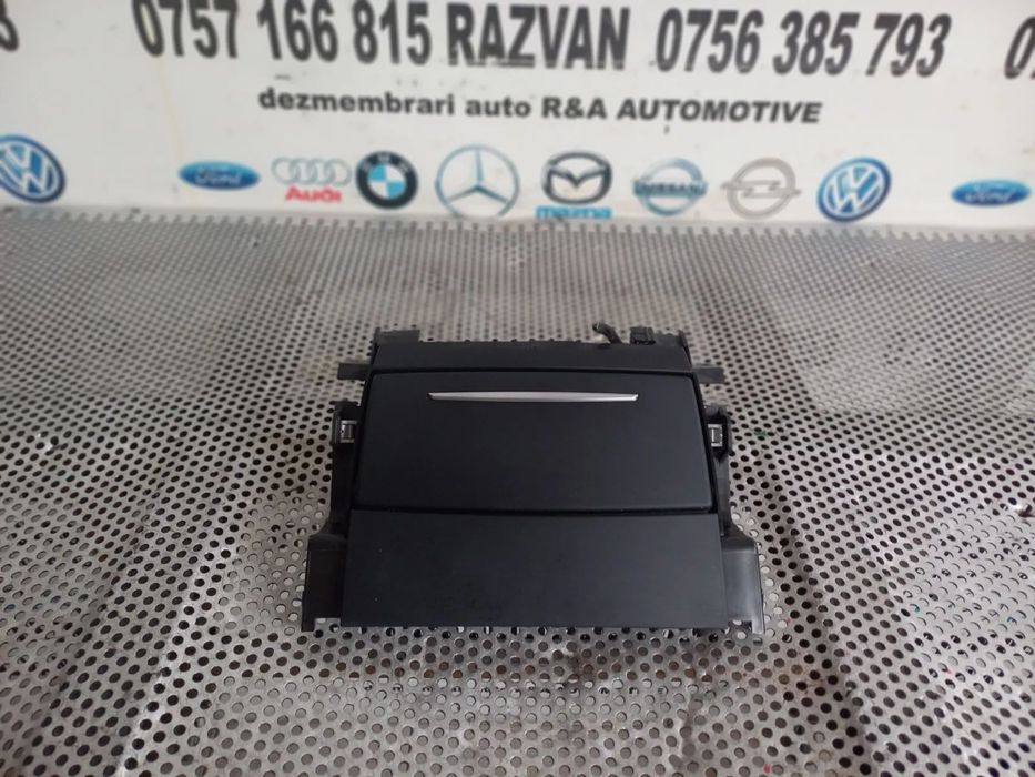 Priza Bricheta Spate Cotiera Audi A8 4H D4 An 2010-2011-2012-2013-2014-2015-2016-2017 Dezmembrez Au