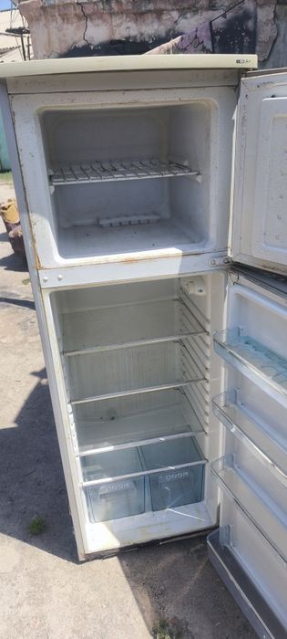 Продается холодильник