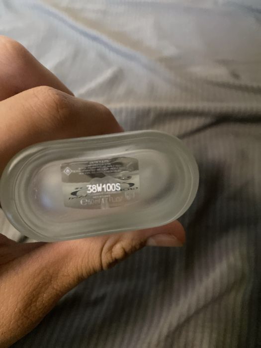 Оригинальные духи коробки нету