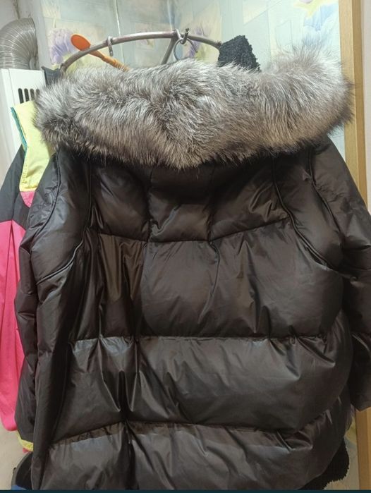 Продам пуховик, мех чернобурки