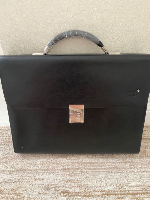 Кожаный портфель