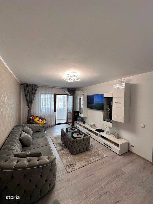 De vanzare apartament cu 3 camere si balcon, etajul 2, renovat, 70mp