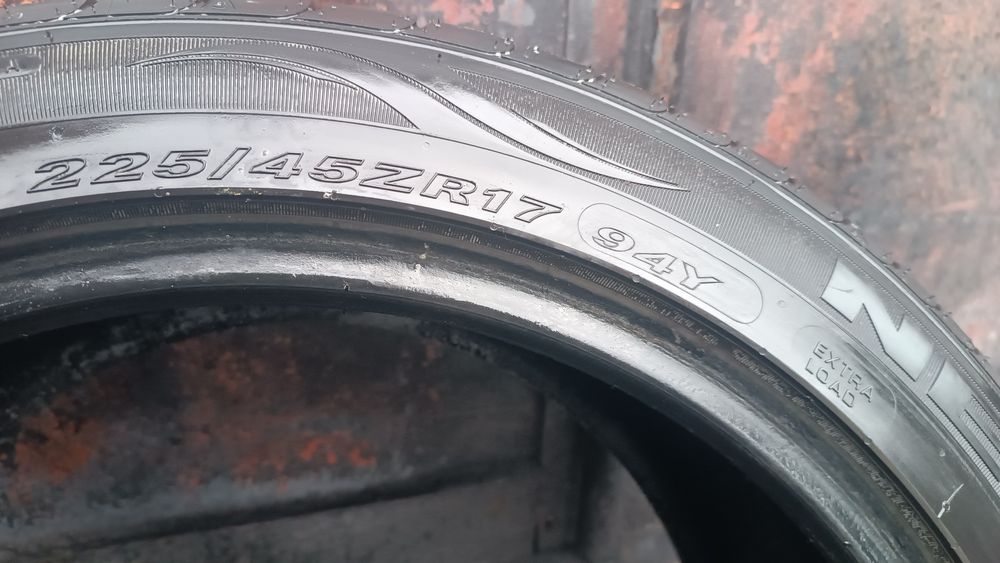 225/45/17 Nexen .