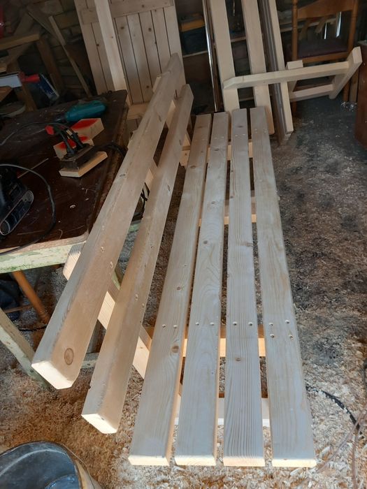 Градински пейки  от масив