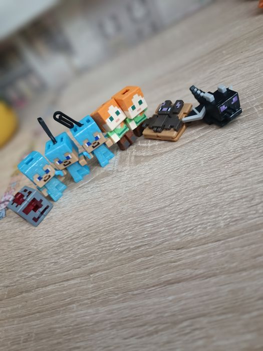 Игрушки Kinder Joy Minecraft