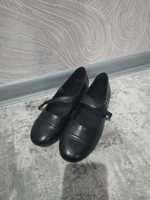 Чёрные балетки новые