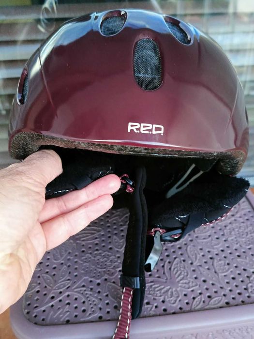 Дамска /момичешка ски каска 30лв.