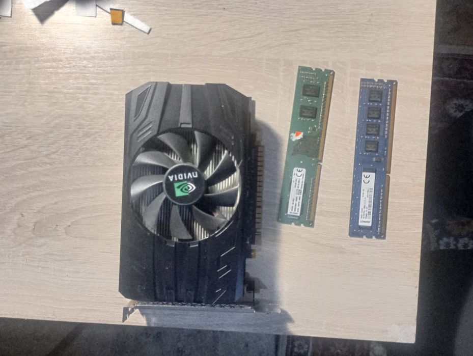 Память ОЗУ ddr3/4gb /2 шт