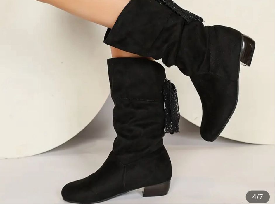 Продаю сапоги ,так как не подошли размером.Новые.Не утепленные.