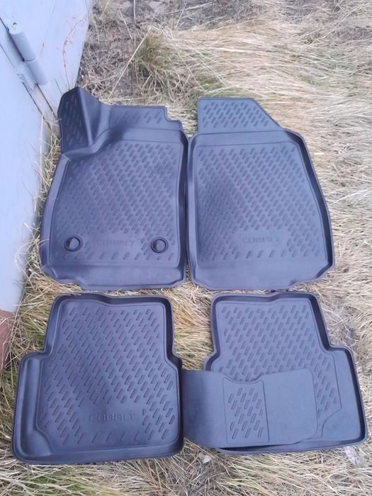 Продам коврики на Кобальт!