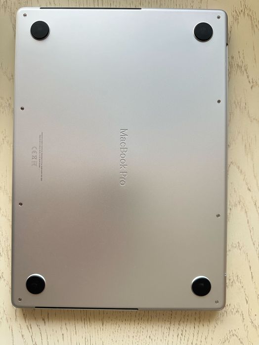 Нов Apple MacBook Pro 14 (2021), Apple M1 Pro, RAM 16GB,1TB SSD