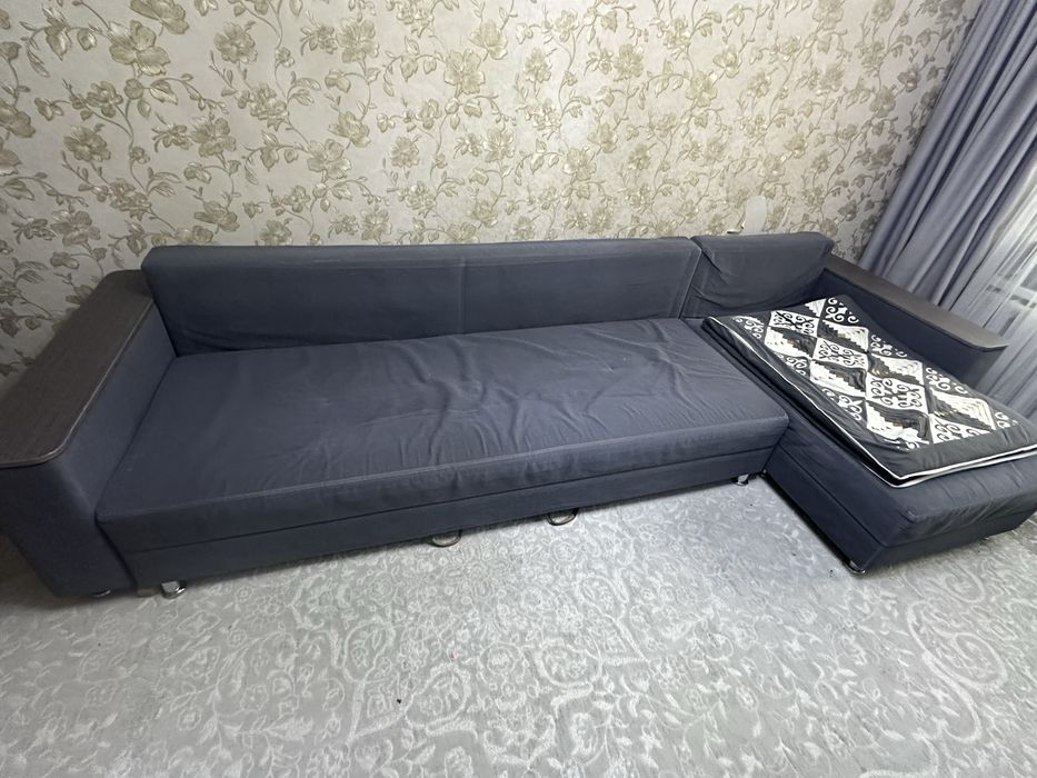 Диван открывается на 3 спальных мест