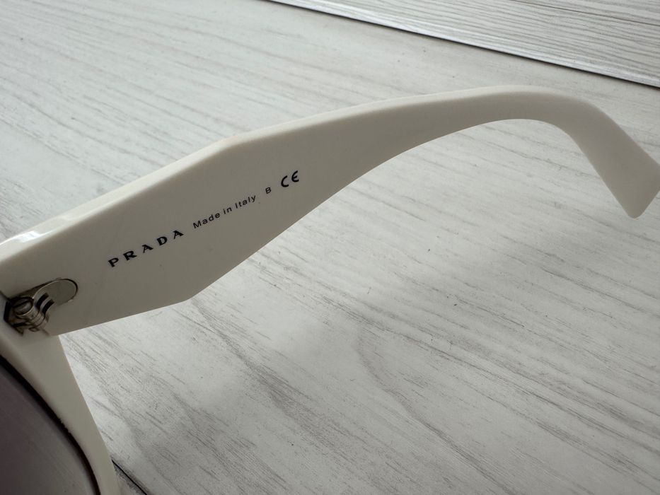 Слънчеви очила PRADA