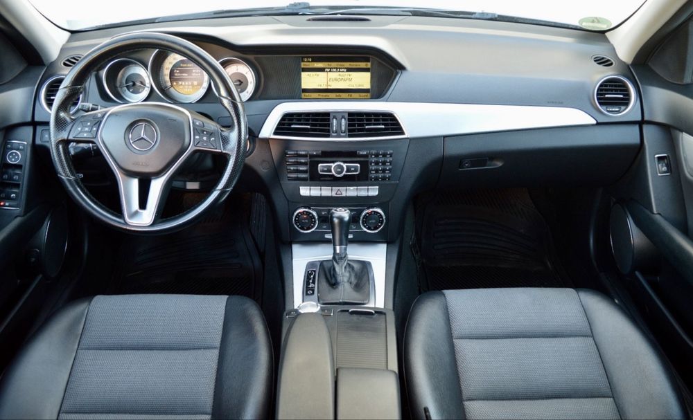 Mercedes C250 Facelift / FuLL Led/ Distronic/ Line Assist/Cui Electric
