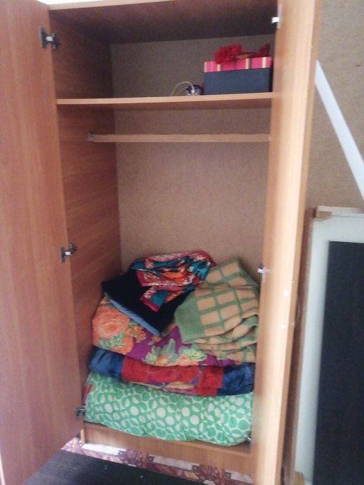 Шкаф и комод отдам даром