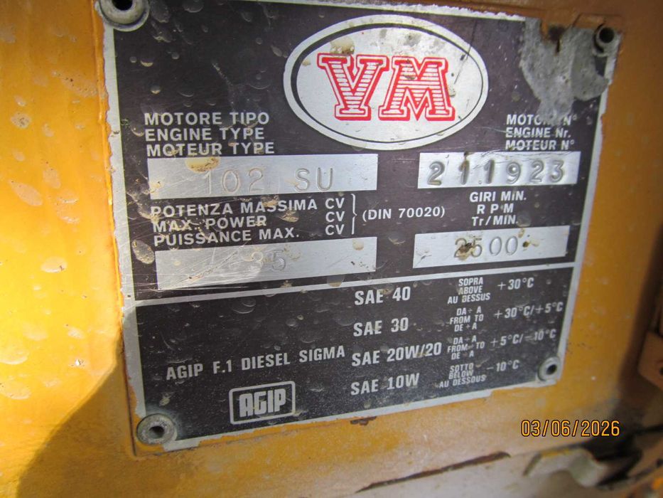 Продавам челен товарач, фадрома , багер  - 2,5 тона - 4 х 4