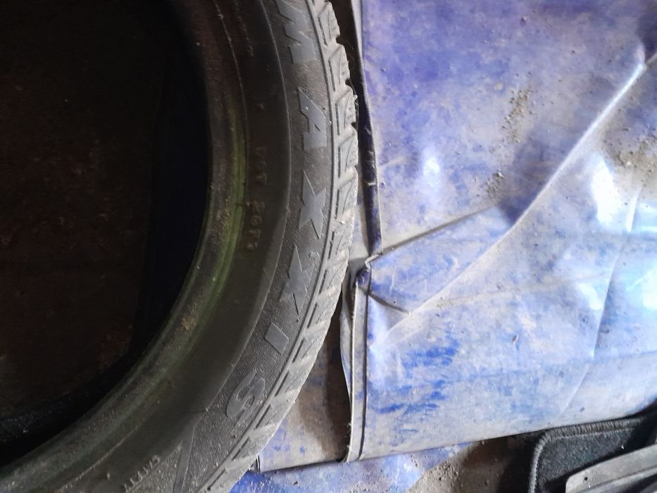 Anvelope de iarna de vanzare