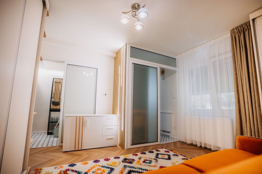 Garsonieră premium, complet renovată – zona Avram Iancu, Brașov | 69.900 € negociabil