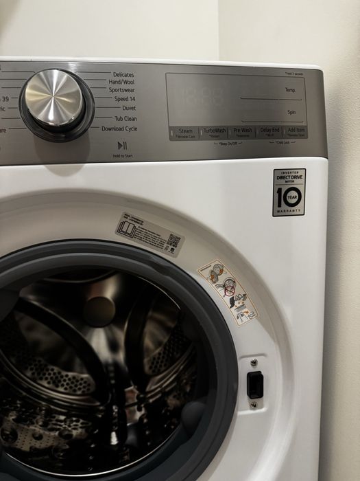 Vand Masina de spalat rufe LG F2WR909P3W, in garantie