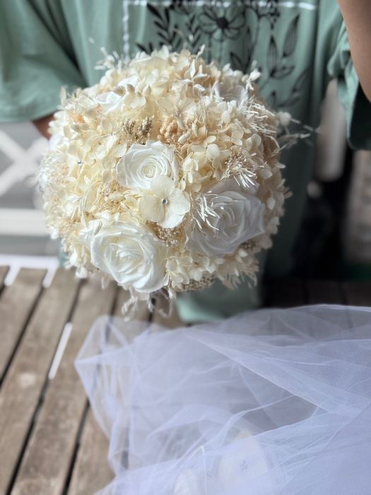 Buchet de mireasă din flori criogenate