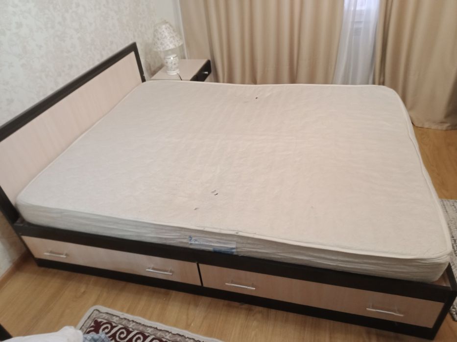 Кровать двухспальная