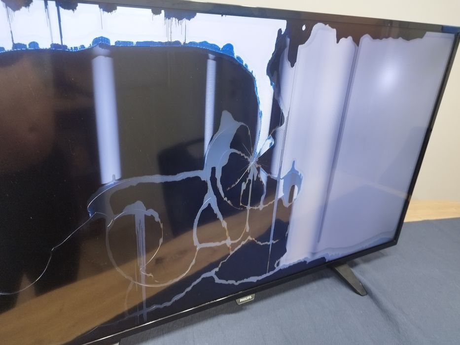 Продавам телевизор за части