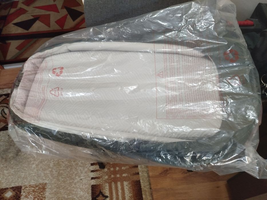 Продавам бебешки кош
