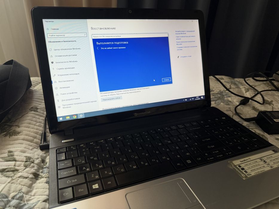 Ноутбук Packard Bell EasyNote TE полностью рабочий