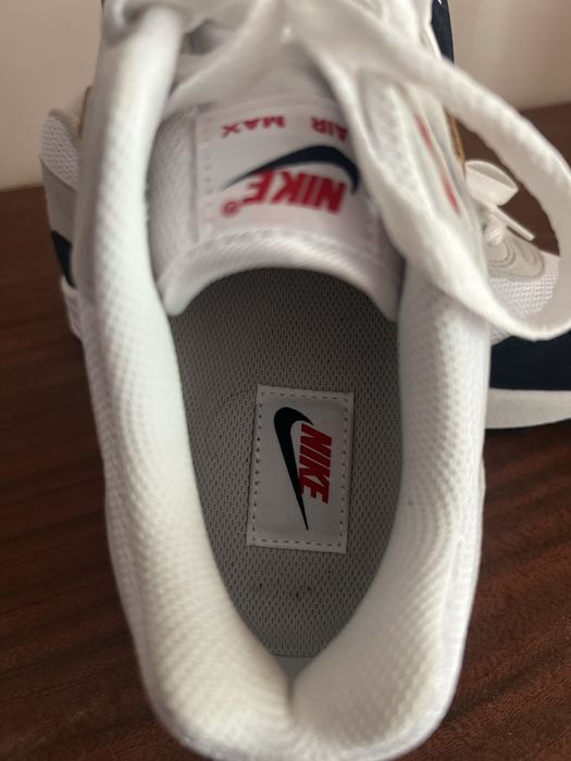 Продам новые кроссовки Nike оригинал.