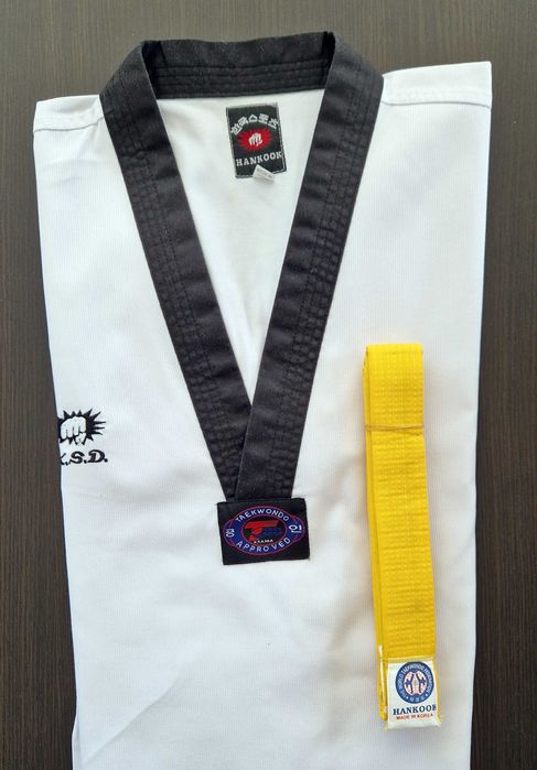 Лицензиран екип за Таекуондо (добок)