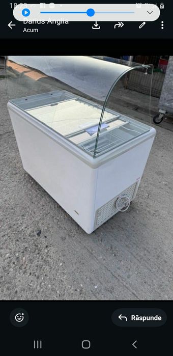VITRINA de înghețată la cupă