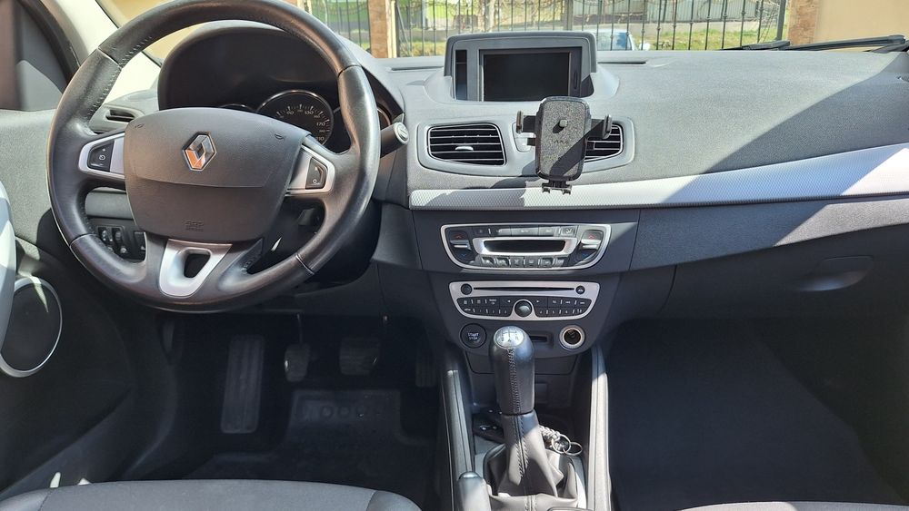 Renault Fluence/ 1.6 Benzină 110 CP / Navigație