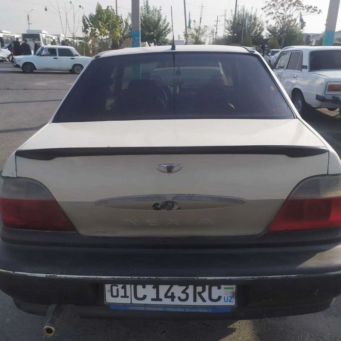 Nexia 1 2001 sonistiramblyor moshina oʻrtacha holatda