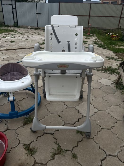 Детский столик для кормление