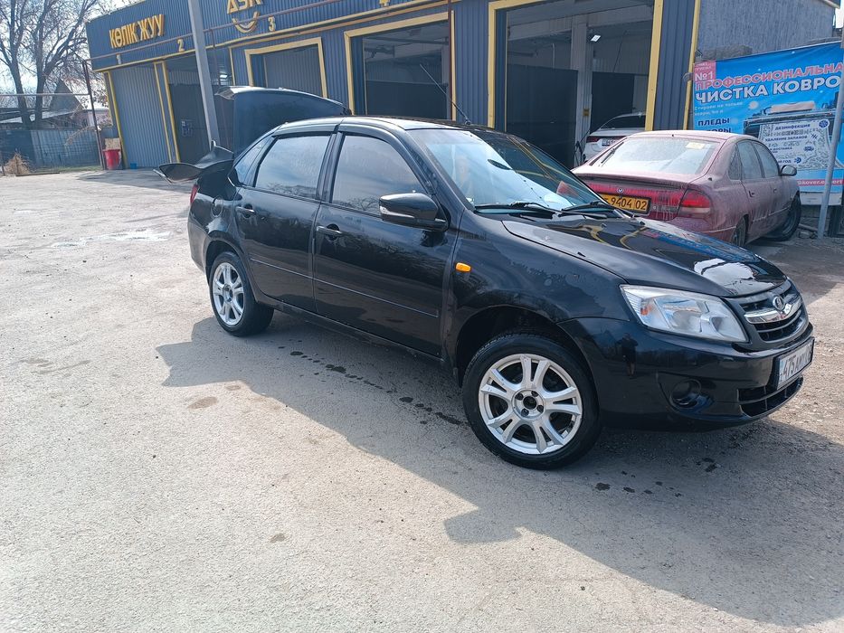 Продам диски 16 с шинами Италия оригинал 4*98