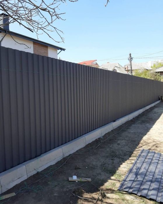 Executam garduri diferite modele