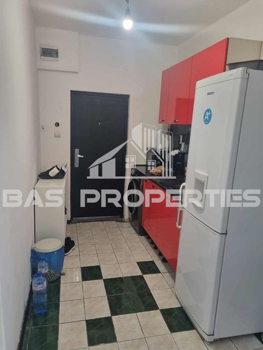 Продава се Тристаен апартамент в София, Люлин 5 - 68 кв.м за 1986 €/кв.м - Снимка #2