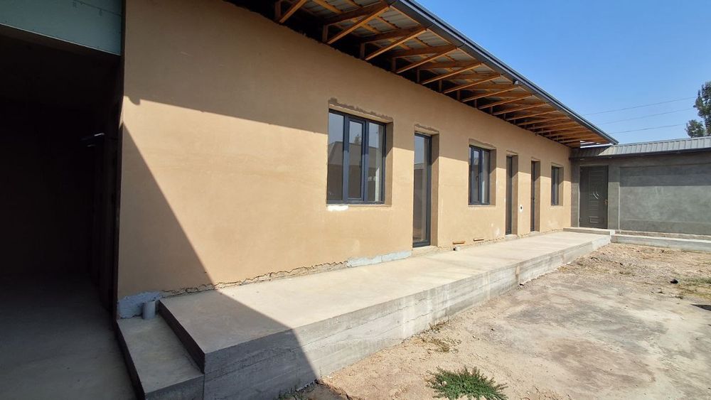 Hovli uy sotiladi 4. Sotux