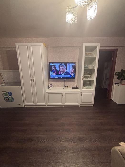 Шкаф для гостинный