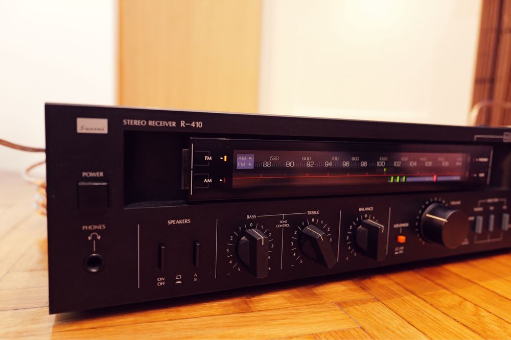 Sansui R-410 Amplificator receiver stereo FM AM
